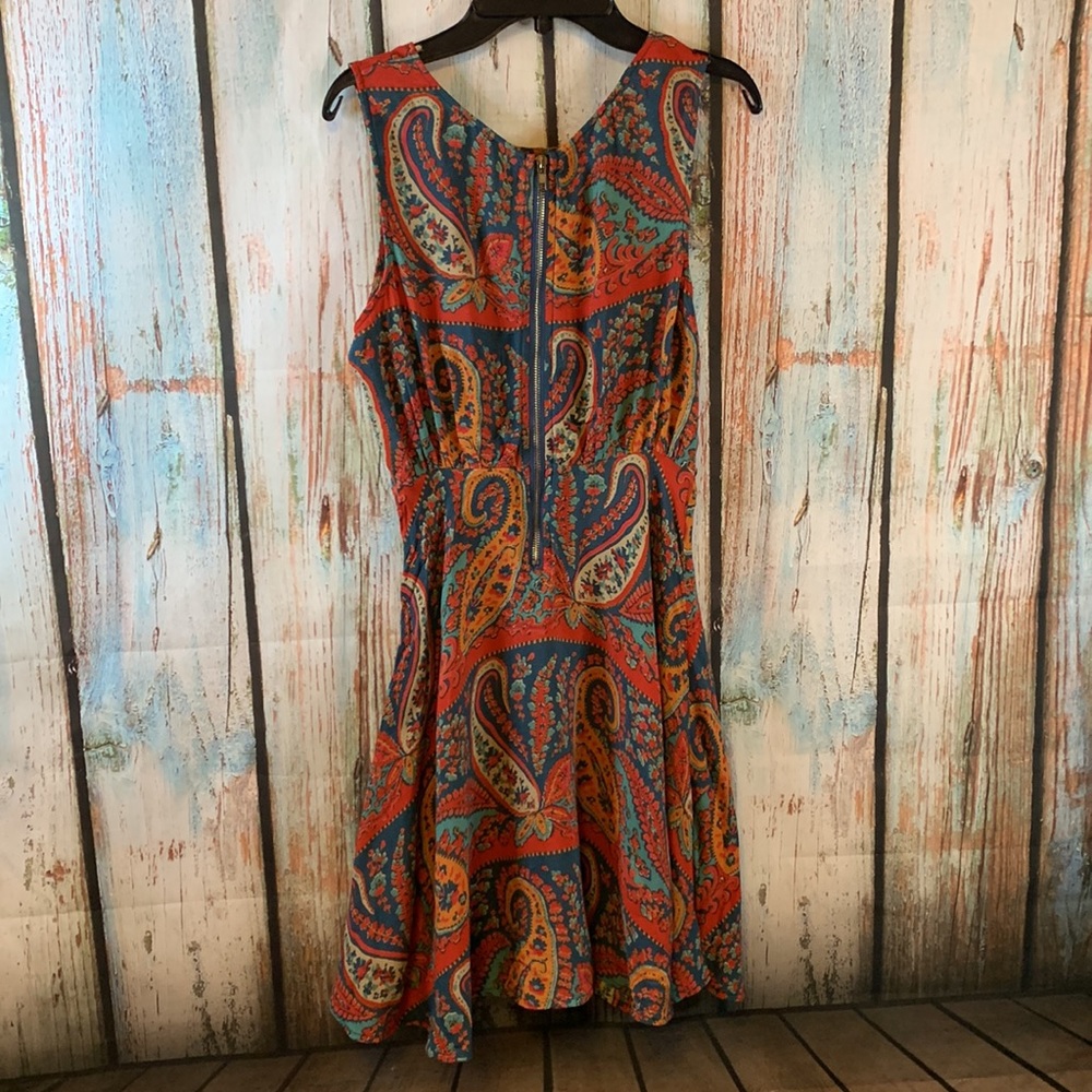 🚫SOLD🚫
Free People Paisley Print Silky Sleeveless Dress Size 0 - Picture 6 of 7